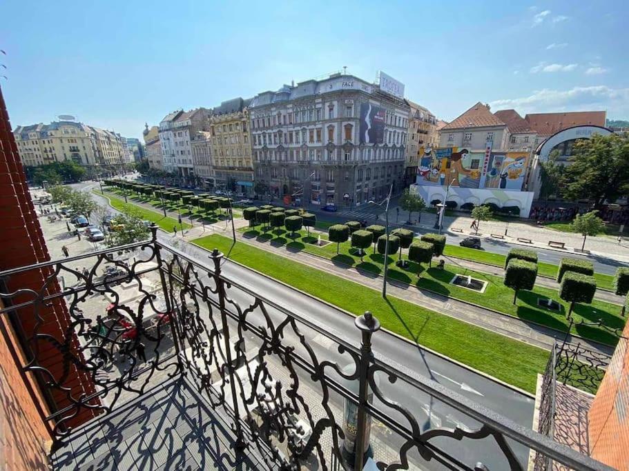 Apartamento Extra Sok Szobas Apartman Budapest Kozpontjaban Exterior foto